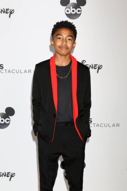 Los Angeles - Ekim 6: Miles Brown'da Mickey's 90 muhteşem tapınak Auditorium'da 6 Ekim 2018 Los Angeles, Ca kayıt