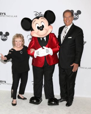 Los Angeles - Ekim 6: Sharon Baird, Bob Burgess, Mickey Fare, Mickey's 90 muhteşem tapınak Auditorium'da 6 Ekim 2018 Los Angeles, Ca kayıt ile orijinal Mouseketeers