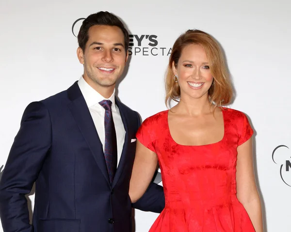 Los Angeles Říjen Skylar Astin Anna Camp Mickey Velkolepé Nahrávání — Stock fotografie