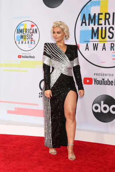 Лос Анджелес Жовтня Bebe Rexha 2018 Році American Music Awards — стокове фото