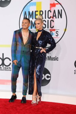 Los Angeles - Ekim 9: Evan Ross, Ashlee Simpson Los Angeles, Ca 9 Ekim 2018 üzerinde Microsoft Theater 2018 Amerikan Müzik Ödülleri'nde