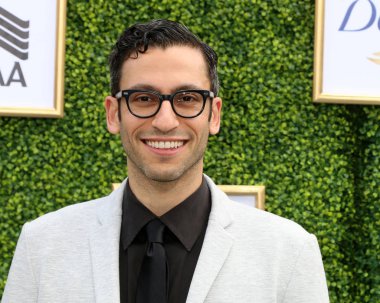 Los Angeles - Ekim 14: Adam Tsekhman Cw şebekenin sonbahar denize indirmek olay Warner Brothers Stüdyoları'nda üzerinde 14 Ekim 2018 Burbank, Ca