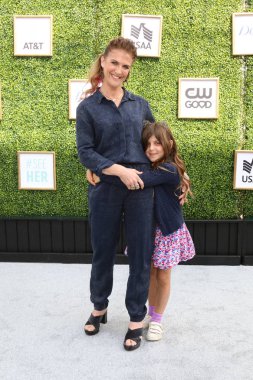 Los Angeles - Ekim 14: Jennie Snyder Urman, Cw şebekenin sonbahar denize indirmek olay Warner Brothers Stüdyoları'nda 14 Ekim 2018 Burbank, Ca üzerinde haşhaş Urman