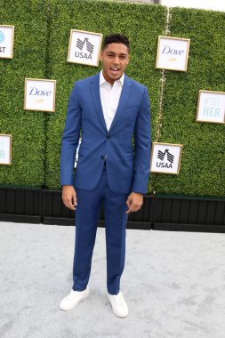 Los Angeles - Ekim 14: Michael Evans Behling Cw şebekenin sonbahar denize indirmek olay Warner Brothers Stüdyoları'nda üzerinde 14 Ekim 2018 Burbank, Ca