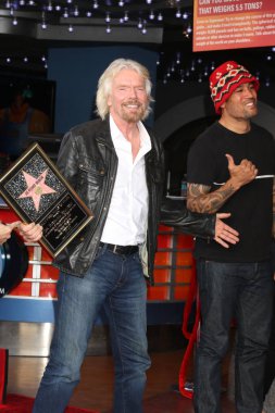Los Angeles - 16 Ekim: Efendim Richard Branson, Ben Harper Hollywood Walk of Fame 16 Ekim 2018 tarihinde Los Angeles, Ca üzerinde efendim Richard Branson Star töreninde