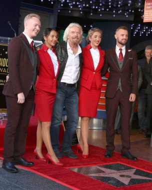 Los Angeles - 16 Ekim: Efendim Richard Branson, Virgin Arirlines personeli Hollywood Walk of Fame 16 Ekim 2018 tarihinde Los Angeles, Ca üzerinde efendim Richard Branson Star töreninde
