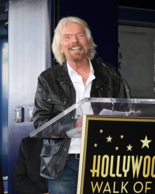 Los Angeles - 16 Ekim: Efendim Richard Branson Hollywood Walk of Fame 16 Ekim 2018 tarihinde Los Angeles, Ca üzerinde efendim Richard Branson Star töreninde