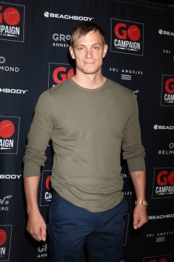 Los Angeles - Ekim 20: Joel Kinnaman git kampanya Gala şehir Pazar sosyal evinde 20 Ekim 2018 tarihinde Los Angeles, Ca