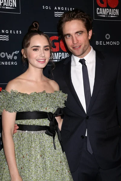 Los Angeles Okt Lily Collins Robert Pattinson Kampanj Gala Stadens — Stockfoto