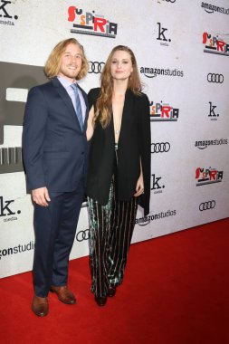 Los Angeles - 24 Ekim: Lou Taylor Pucci, Camille Kane, Los Angeles, Ca üzerinde 24 Ekim 2018 Arclight sinemalarda 