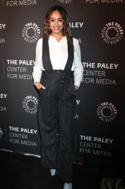 Los Angeles - Ekim 25: Amber Stevens Batı, 