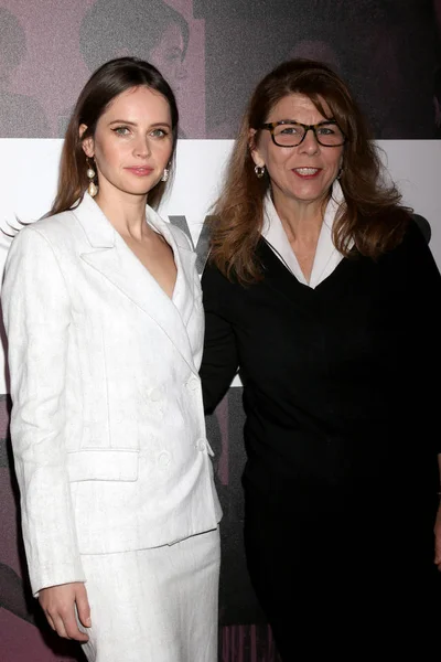 Los Angeles Nov Felicity Jones Stacy Smith Power Women Summit — Fotografia de Stock