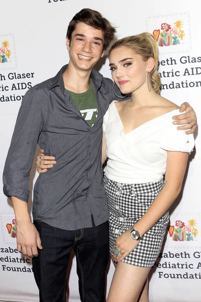 Los Angeles Paź Daniel Dimaggio Meg Donnelly Rodzinnego Festiwalu Time — Zdjęcie stockowe