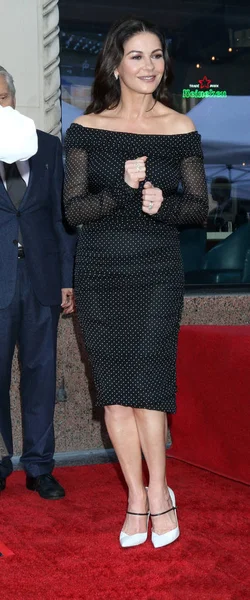 Los Angeles Nov Catherine Zeta Jones Michael Douglas Star Ceremony — Stock Photo, Image