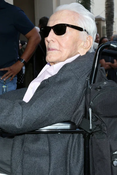 Los Angeles Nov Kirk Douglas Bei Der Michael Douglas Sternenzeremonie — Stockfoto