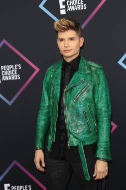 Los Angeles - Kasım 11: Christian Acosta, People's Choice Ödülleri 2018, 11 Kasım 2018 Barker askıda Santa Monica, Ca