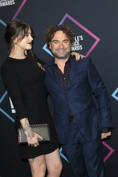 Los Angeles Lis Alaina Meyer Johnny Galecki People Choice Awards — Zdjęcie stockowe