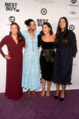 Los Angeles - 8 Kasım: Eva Longoria, Zoe Saldana, Gina Rodriguez, Rosario Dawson, Beverly Hills, Ca üzerinde 8 Kasım 2018 Four Seasons Hotel Eva Longoria Foundation Gala