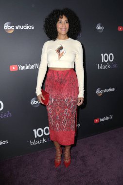 Los Angeles - Kasım 10: Tracee Ellis Ross Black-ish adlı Walt Disney Stüdyoları'nda 100 bölüm kutlamaları 10 Kasım 2018 Burbank, Ca