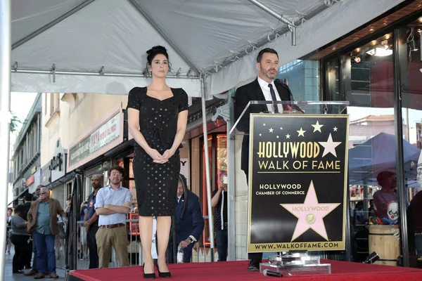 洛杉矶 11月9日 西尔弗曼 Jimmey 金梅尔在2018年11月9日在洛杉矶举行的好莱坞名人堂上举行的莎拉 西尔弗曼 Jimmey Kimmel 的明星仪式上 — 图库照片