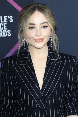 Los Angeles - Kasım 11: Sabrina Carpenter, People's Choice Ödülleri 2018, 11 Kasım 2018 Barker askıda Santa Monica, Ca