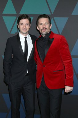 Los Angeles - Kasım 18: Topher Grace, Ethan Hawke 10 yıllık valiler Ödülleri Los Angeles, Ca üzerinde 18 Kasım 2018 Ray Dolby Ballroom