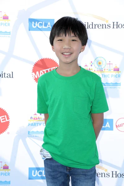 Los Angeles Nov Ian Chen Ucla Childrens Hospital Party Pier — Stock Photo, Image