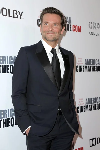 Los Angeles Marraskuu Bradley Cooper Beverly Hilton Hotellin Amerikkalaisessa Elokuvapalkintogaalassa — kuvapankkivalokuva