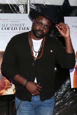 Los Angeles - 4 Aralık: Brian Tyree Henry 