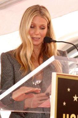 Los Angeles - 4 Aralık: Gwyneth Paltrow Hollywood Walk of Fame 4 Aralık 2018 tarihinde Los Angeles, Ca üzerinde Ryan Murphy Star töreninde