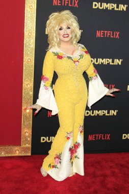 Los Angeles - Aralık 6: Jason Cosmo, Dolly Parton Drag Queen, 