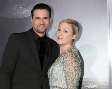 Los Angeles - Aralık 10: Brett Dalton, Melissa Trn Village Theater üzerinde 10 Aralık 2018 yılında Westwood, Ca 