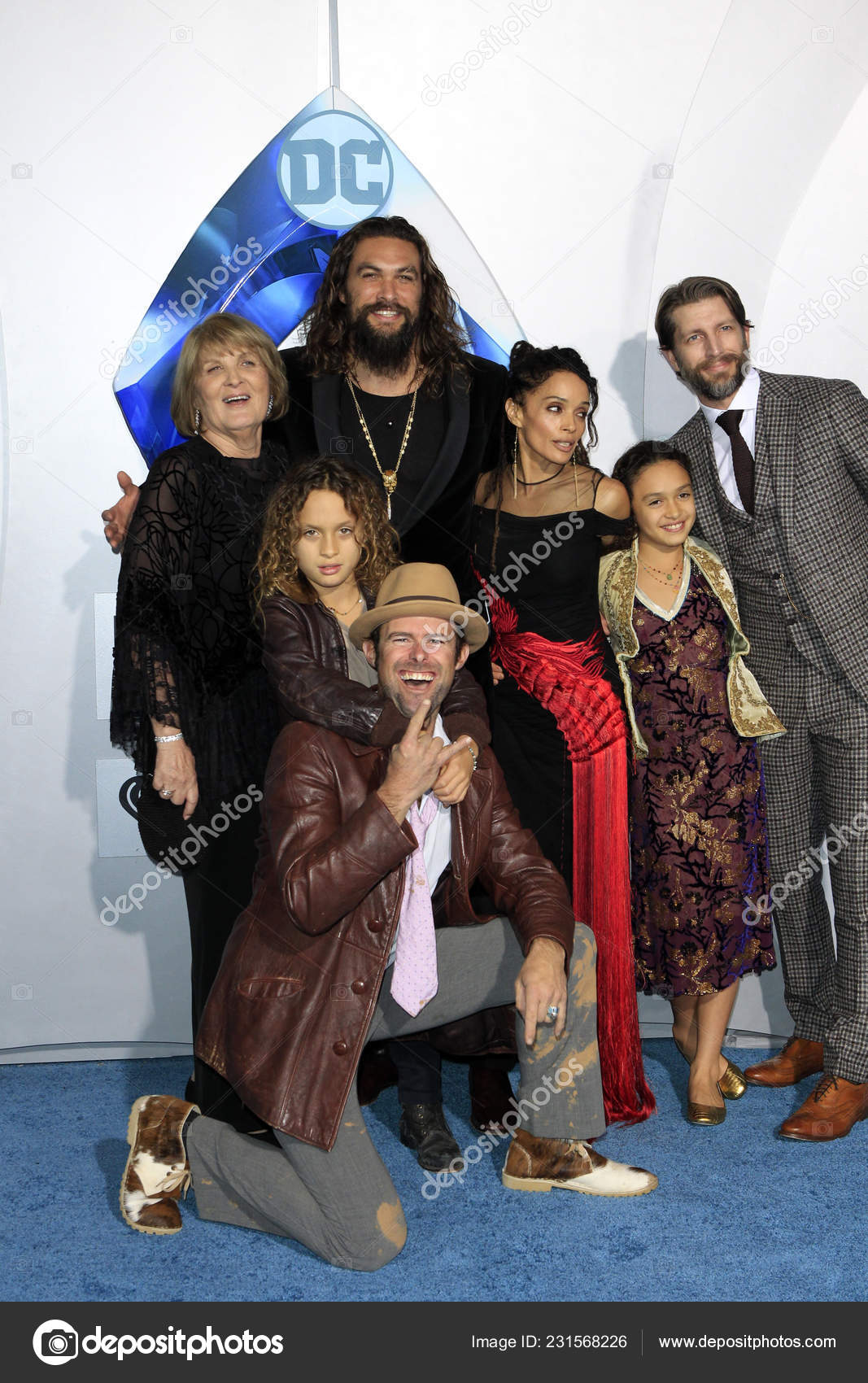 Los Angeles Dec Coni Momoa Jason Momoa Lisa Bonet Nakoa —— 库存社论照片©  Jean_Nelson #231568226, image size:1067x1700