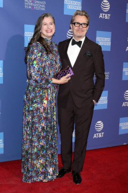 Palm Springs - Jan 17: Gisele Schmidt, Palm Springs Kongre Merkezi'nde üzerinde 17 Ocak 2019 Palm Springs, Ca 30 Palm Springs Uluslararası Film Festivali Ödülleri Töreni'nde Gary Oldman