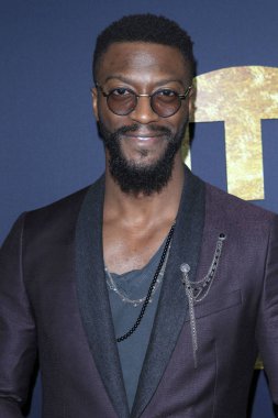 Los Angeles - Jan 5: Aldis Hodge Showtime altın küre adayları şenlikte Sunset Tower Hotel, 5 Ocak 2019 tarihinde West Hollywood, Ca