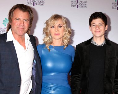 Palm Springs - Jan 11: Vincent Van Patten, Eileen Davidson, Jesse Van Patten Richards Merkezi'nde 