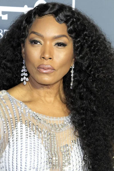 Los Angeles Tammikuu Angela Bassett Critics Choice Awardsissa Barker Hangerissa — kuvapankkivalokuva