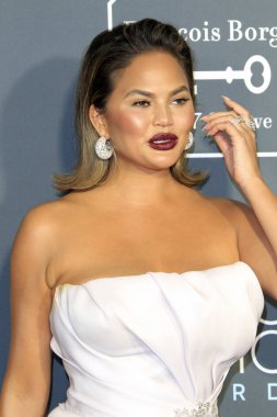 Los Angeles - 13 Ocak: Chrissy Teigen 13 Ocak 2019 Barker askıda Santa Monica, Ca, eleştirmenler Choice Ödülleri'nde