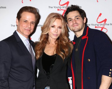 Los Angeles - Jan 17: Christian Leblanc, Tracey Bregman, Zach Tinker genç ve huzursuz kutluyor 30 yıl # 1 Cbs televizyon City 17 Ocak 2019 Los Angeles, Ca