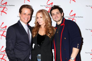 Los Angeles - Jan 17: Christian Leblanc, Tracey Bregman, Zach Tinker genç ve huzursuz kutluyor 30 yıl # 1 Cbs televizyon City 17 Ocak 2019 Los Angeles, Ca