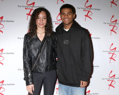 Los Angeles - Jan 17: Lexie Stevenson, Noah Alexander Gerry genç ve huzursuz kutluyor 30 yıl # 1 Cbs televizyon City 17 Ocak 2019 Los Angeles, Ca