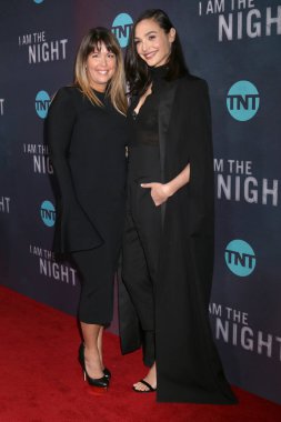Los Angeles - Ocak 24: Patty Jenkins, Gal Gadot, 