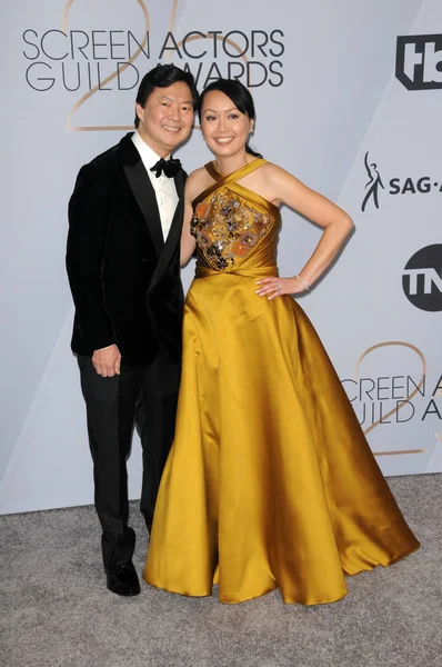 Los Angeles - 27 Ocak: Ken Jeong, Tran Jeong, 25 yıllık Screen Actors Guild Awards, tapınak toplantı salonunda 27 Ocak 2019 tarihinde Los Angeles, Ca