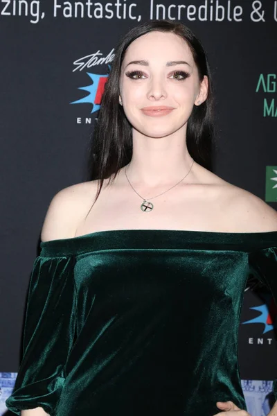 Los Ángeles Enero Emma Dumont Excelsior Celebración Stan Lee Tcl — Foto de Stock