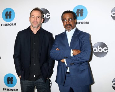 Los Angeles - 5 Şubat: Bryan Callen, Tim Meadows at Disney Abc televizyon kış basın tur fotoğraf çağrısında Langham Huntington Hotel'in 5 Şubat 2019 tarihinde Pasadena, Ca