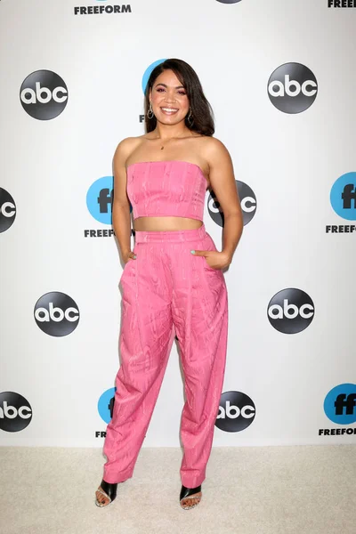 Los Angeles Februar Barrett Doss Beim Disney Abc Television Winter — Stockfoto