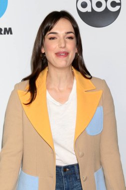 Los Angeles - 5 Şubat: Elizabeth Henstridge Disney Abc televizyon kış basın tur fotoğraf çağrısında Langham Huntington Hotel'in 5 Şubat 2019 tarihinde Pasadena, Ca