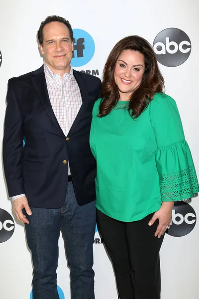 Los Angeles Únor Diedrich Bader Katy Mixon Disney Abc Televize — Stock fotografie