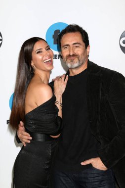 Los Angeles - 5 Şubat: Roselyn Sanchez, Demian Bichir Disney Abc televizyon kış basın tur fotoğraf çağrısında Langham Huntington Hotel'in 5 Şubat 2019 tarihinde Pasadena, Ca