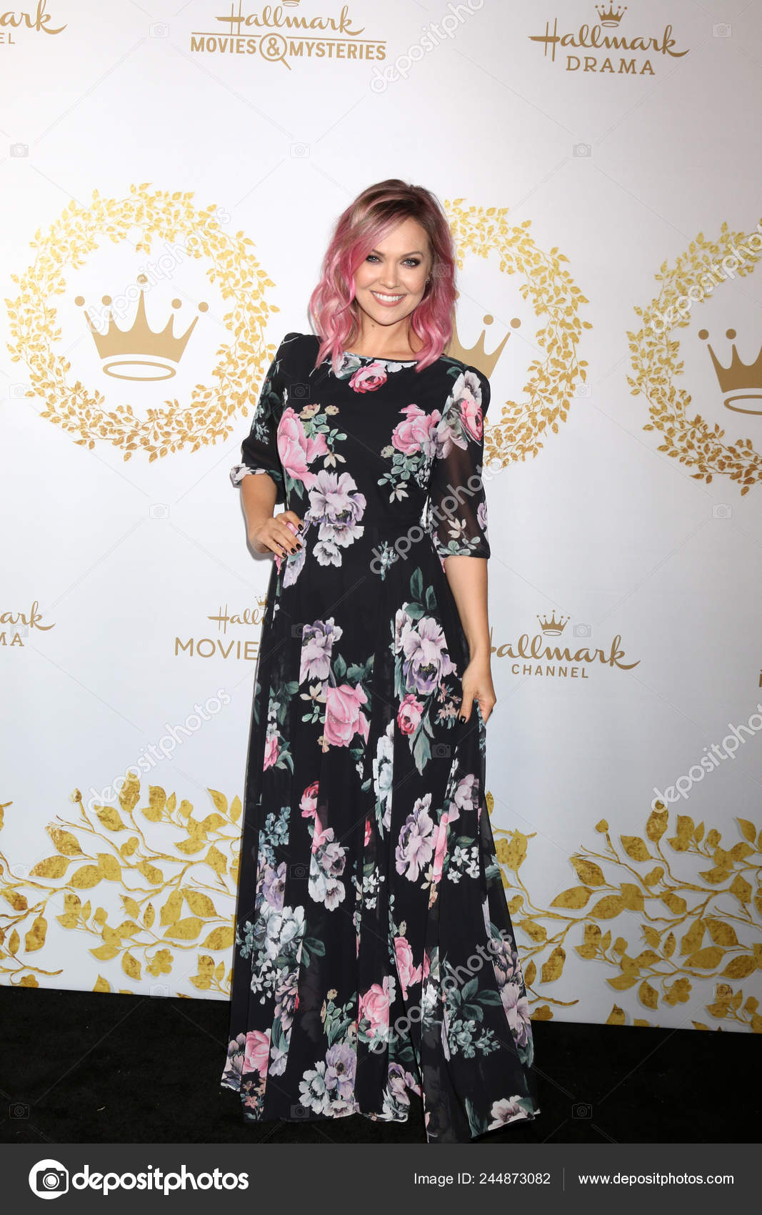 Los Angeles Feb Emilie Ullerup Hallmark Winter 2019 Tca Event – Stock